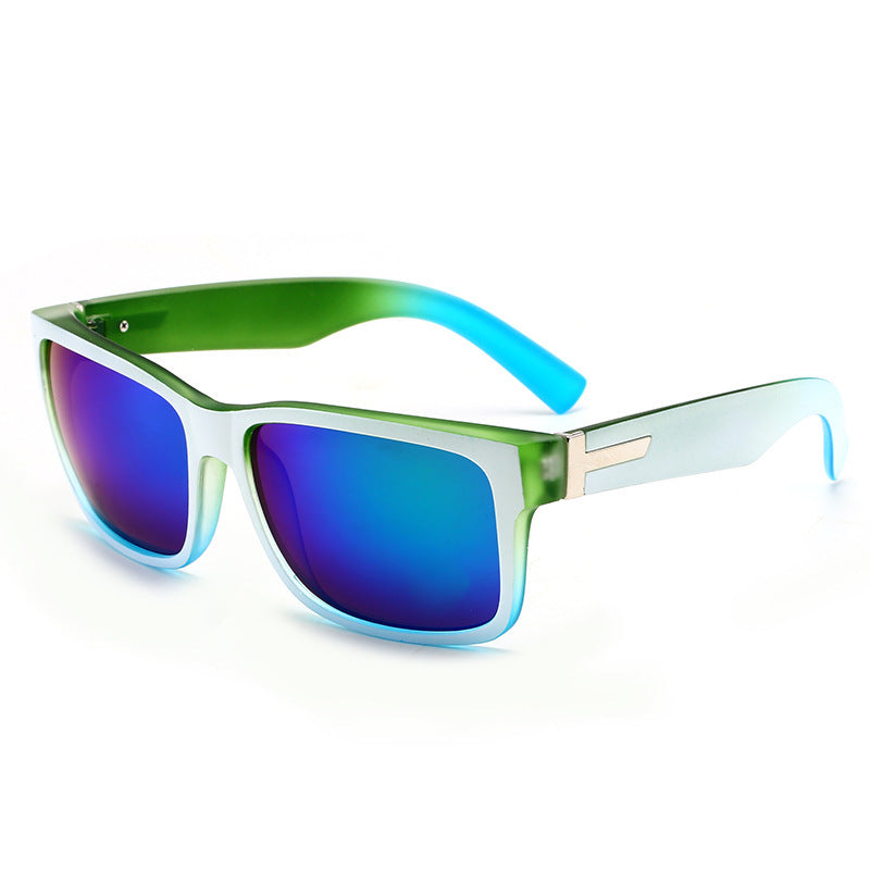 Ladies Stylish Sunglasses with Distinctive Frame Bowlift