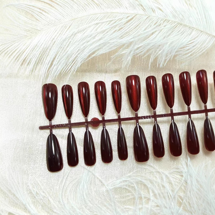 Elegant artificial nails in modern almond shape design Bowlift