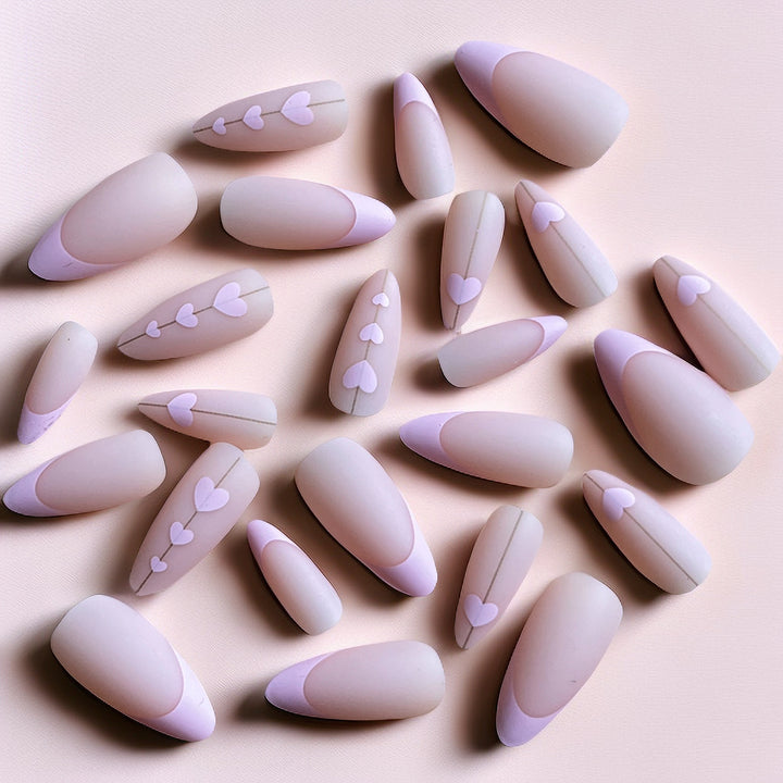 Heart-Inspired Elegant Nail Art Bowlift
