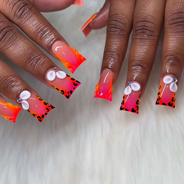 Decorative Leopard Print Press-On Nails Bowlift
