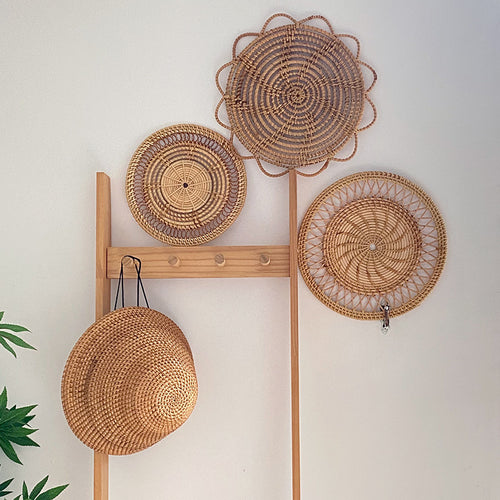 Ladies Elegant handcrafted rattan underlay Bowlift