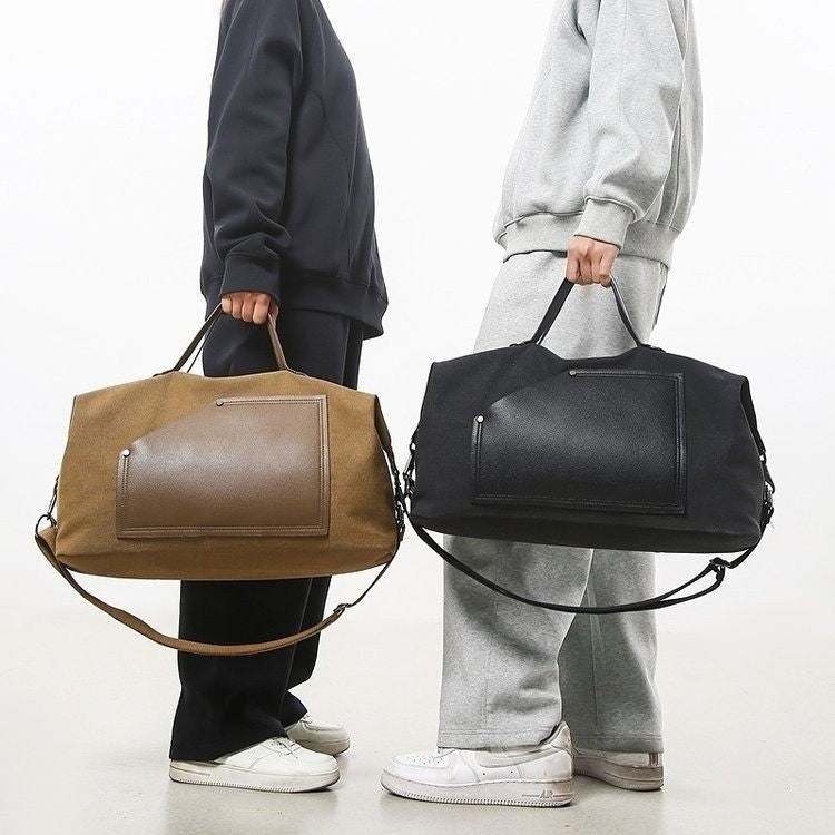 Sporty travel bag made of durable material with practical compartments Bowlift