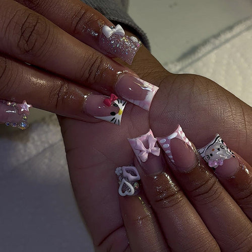Artful nail art with cute motif accents Bowlift