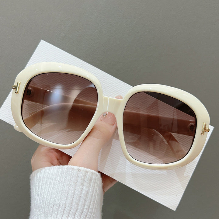 Stylish Oversized Sunglasses Bowlift