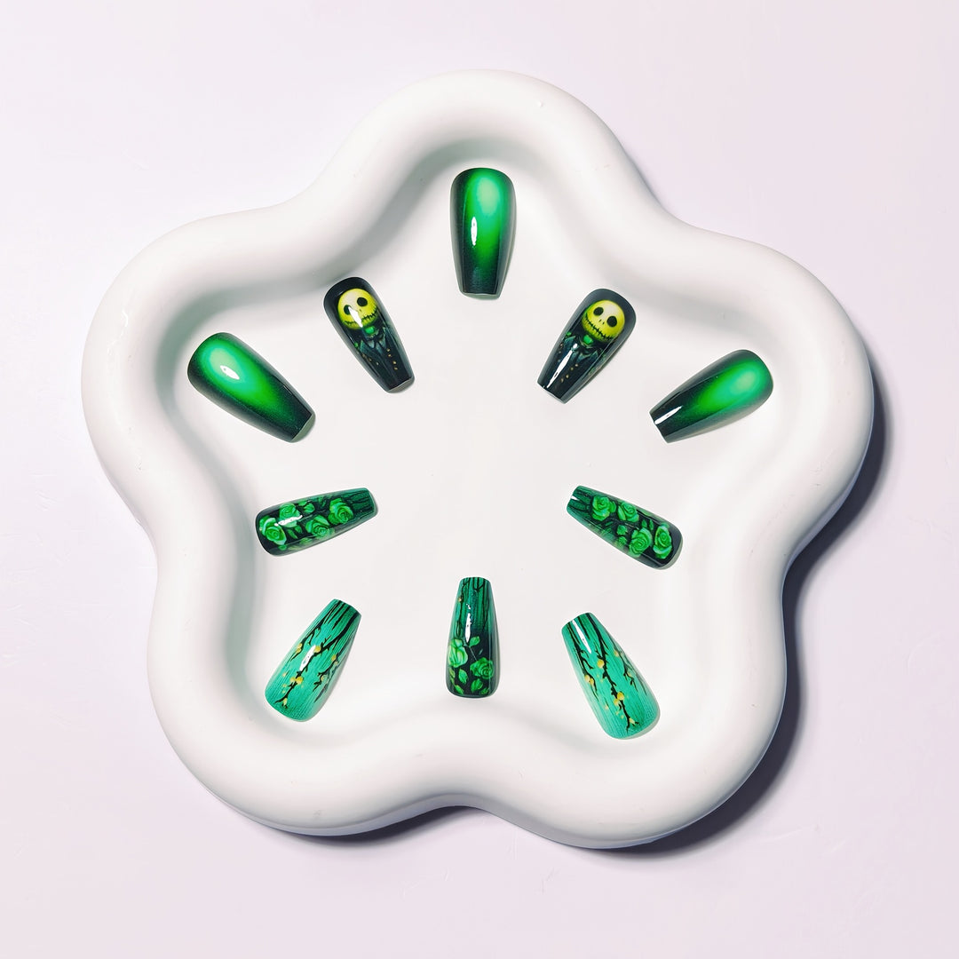 Creative Nail Art Set with Green Design Bowlift