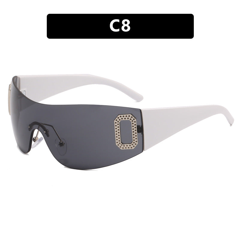 Ladies sporty fashionable sunglasses with elegant design and UV protection Bowlift