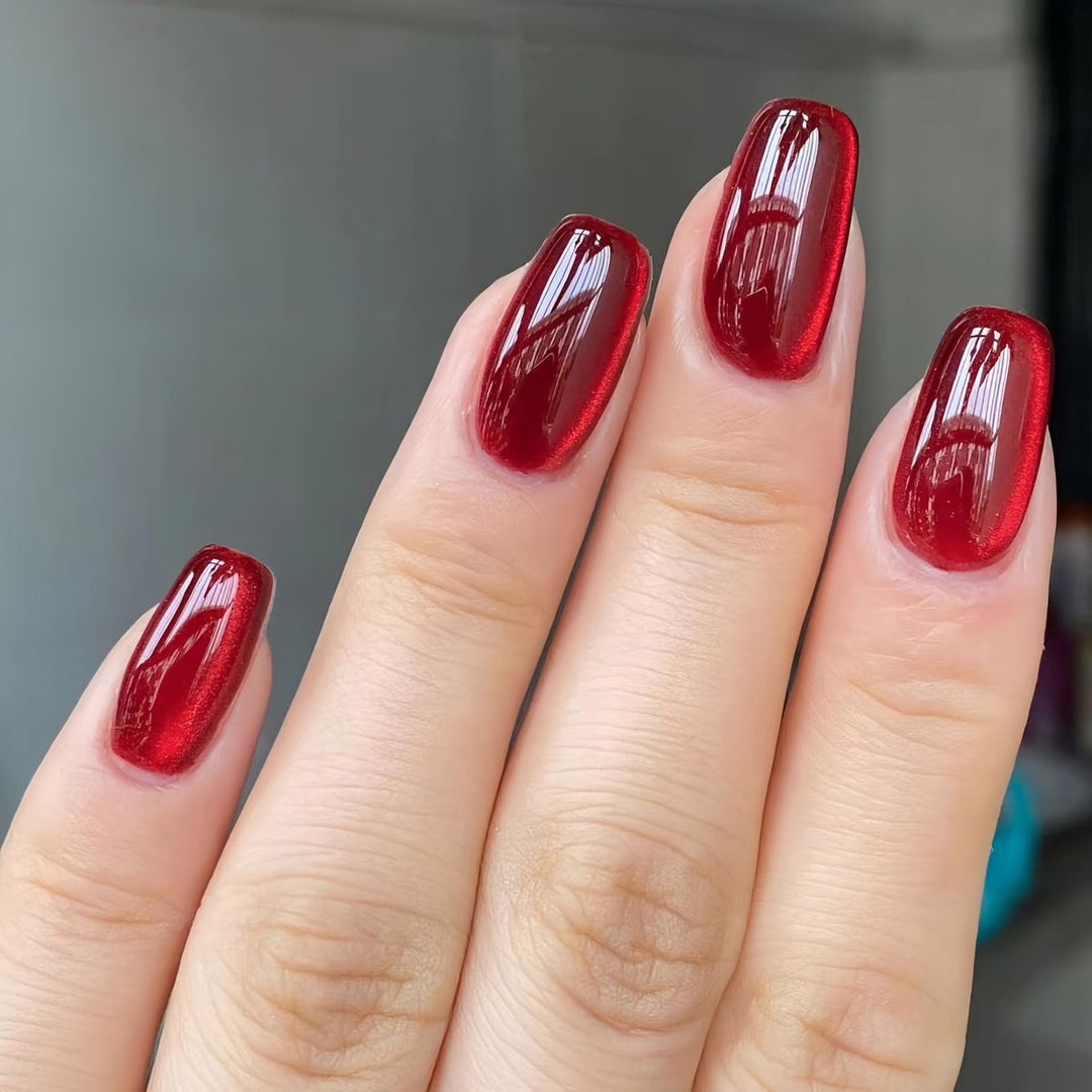 High-gloss artificial nails with noble finish Bowlift