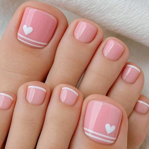 Nail art set with hearts and elegant accents Bowlift
