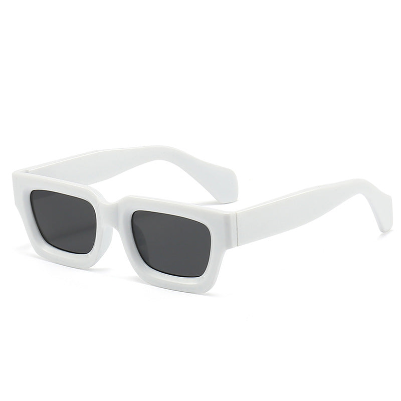 Women's trendy sunglasses with sturdy and transparent frame Bowlift