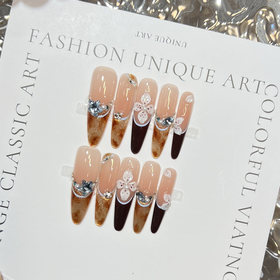 Elegant Stiletto Press-On Nail Set with Decorative Accents Bowlift