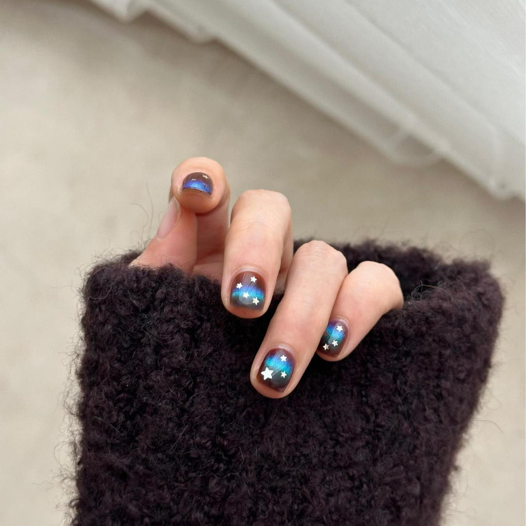 Glamorous Art Nails with Sparkling Star Design Bowlift