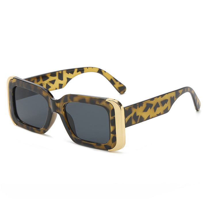 Women Oversized Sunglasses in Modern Animal Print Design Bowlift