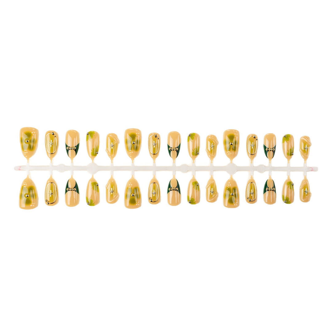 Artificial nail set with filigree floral accents Bowlift