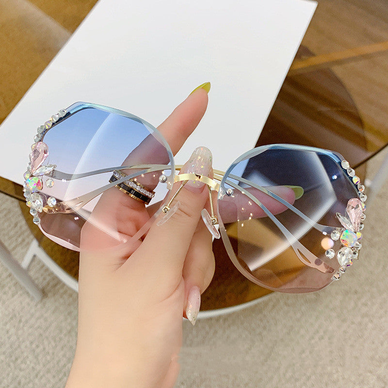 Women's Oversized Sunglasses with Decorative Stones Bowlift