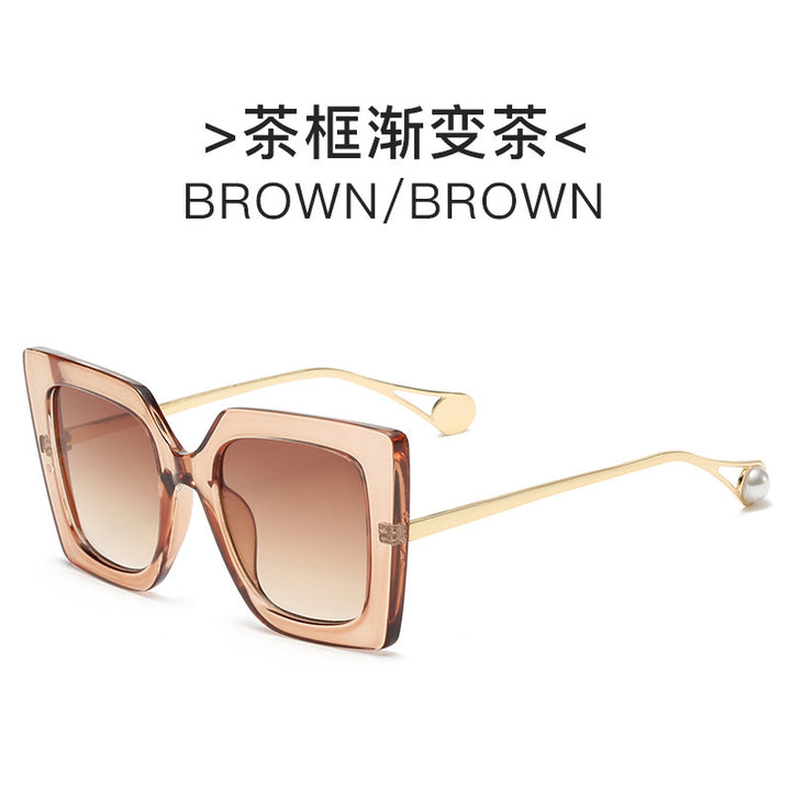 Ladies elegant sunglasses with geometric frame Bowlift
