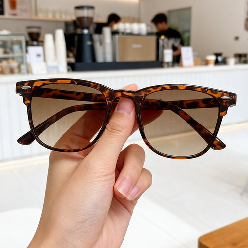 Stylish Retro Sunglasses Bowlift