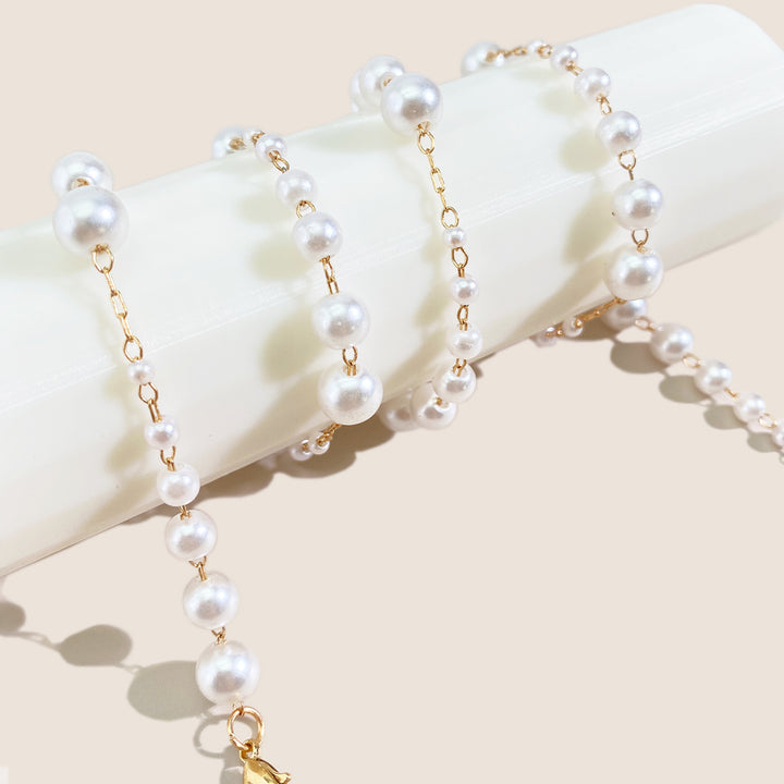 Elegant Pearl Eyewear Chain Bowlift