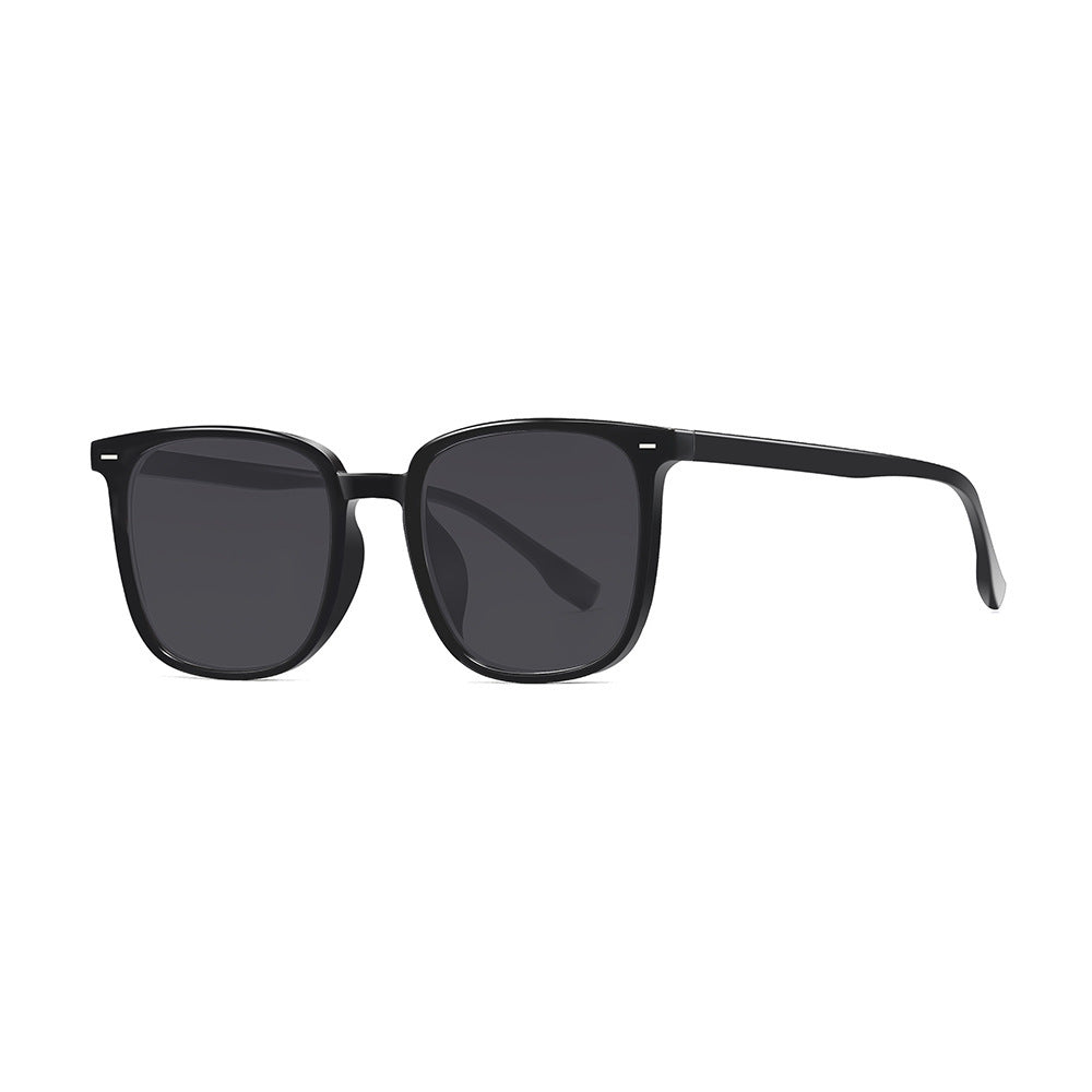 Women's sunglasses in a modern square style with special UV protection lenses Bowlift