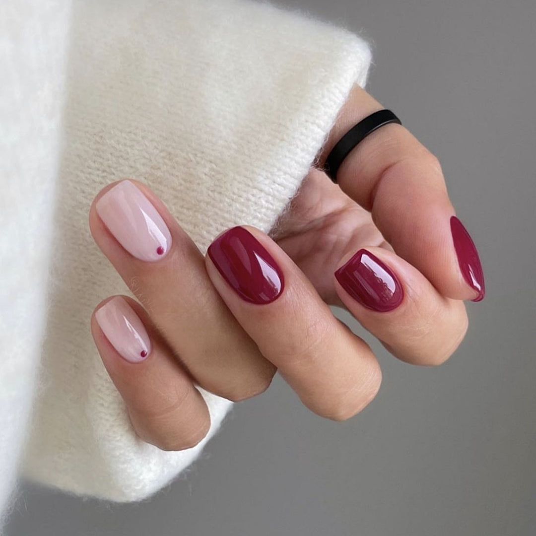 Elegant Stiletto Press-On Nail Art with Rhinestone Accents Bowlift