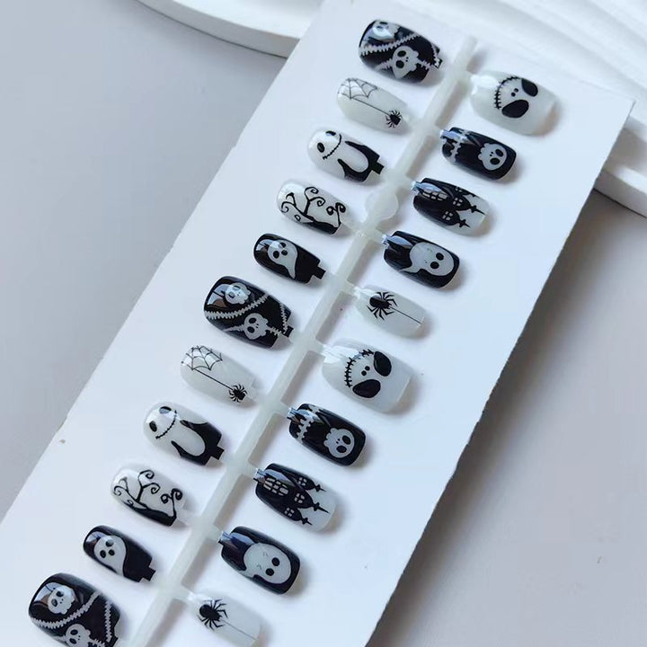 Artificial nails with Halloween motif Bowlift