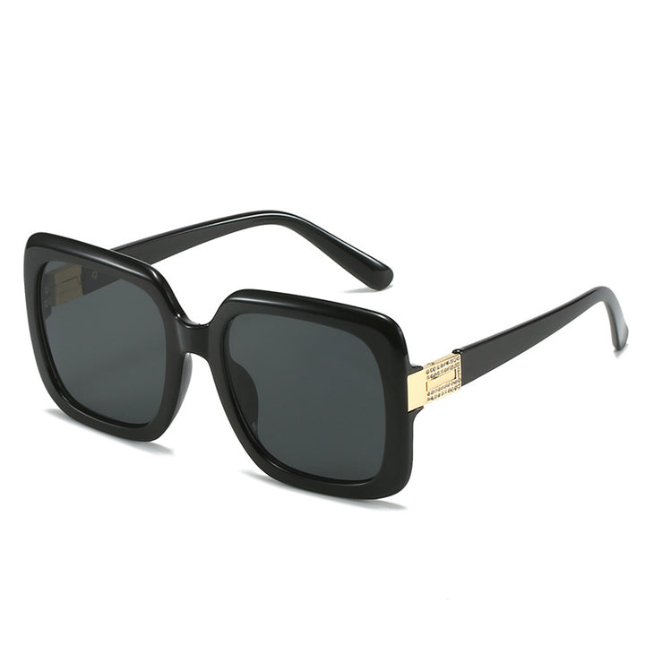 Women's elegant oversized sunglasses with luxurious metal accents Bowlift
