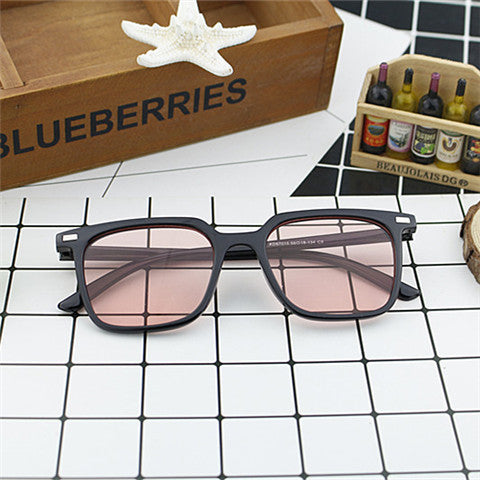 Women's modern square sunglasses with minimalist frame structure Bowlift