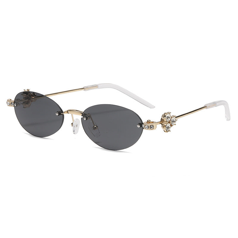 Ladies elegant sunglasses with geometric frame Bowlift