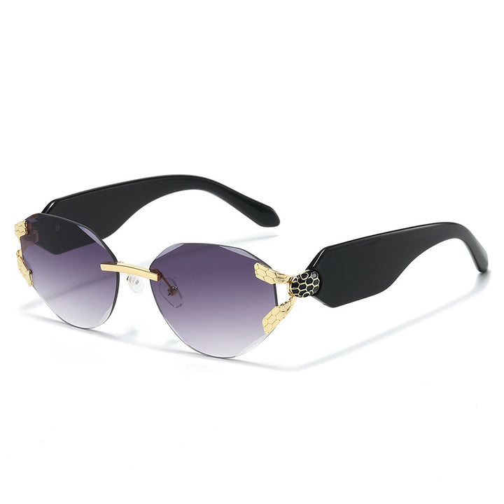 Elegant Cat-Eye Sunglasses with Unique Design Bowlift