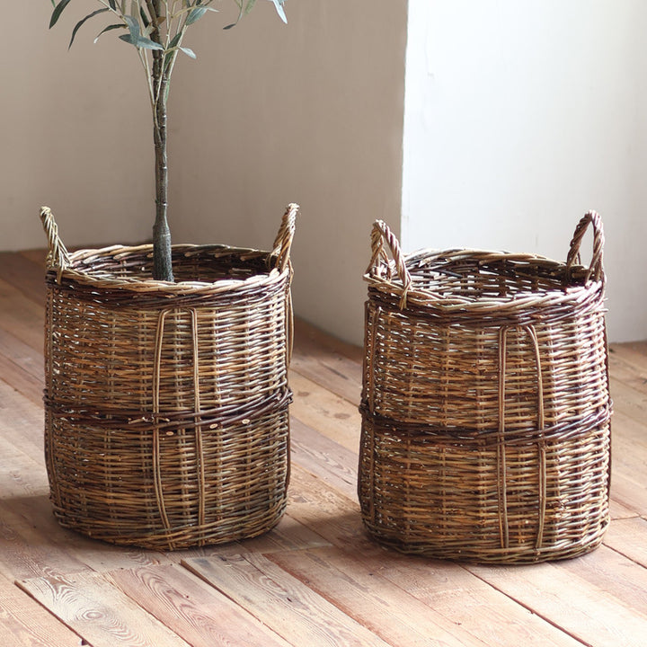 Handcrafted storage basket made of willow Bowlift