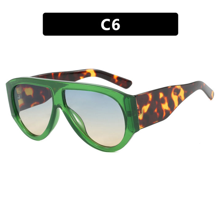 Women extravagant oversized sunglasses with angled frame Bowlift