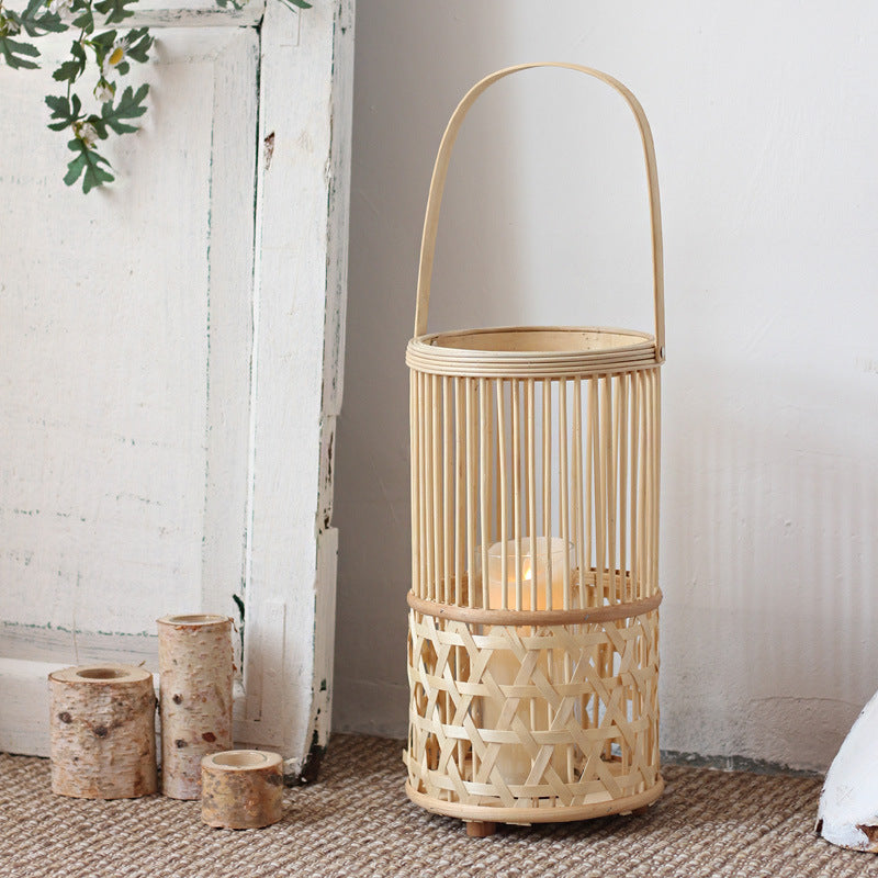 Handcrafted lantern made of rattan Bowlift