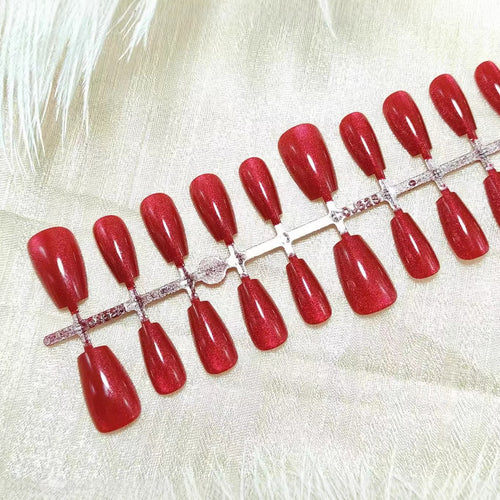 Shiny artificial nails with sparkling at the highest level Bowlift