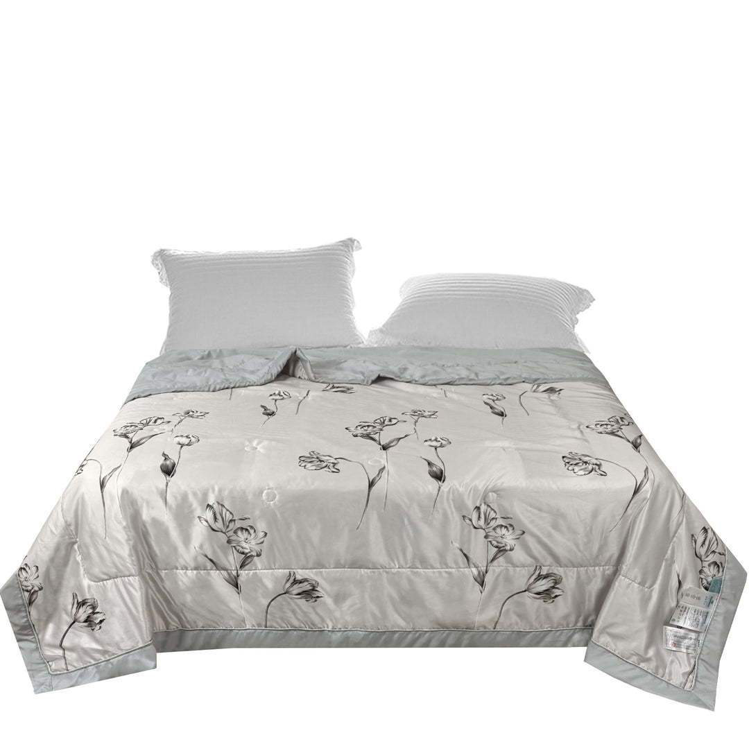 Luxurious Silky Quilt Set Bowlift