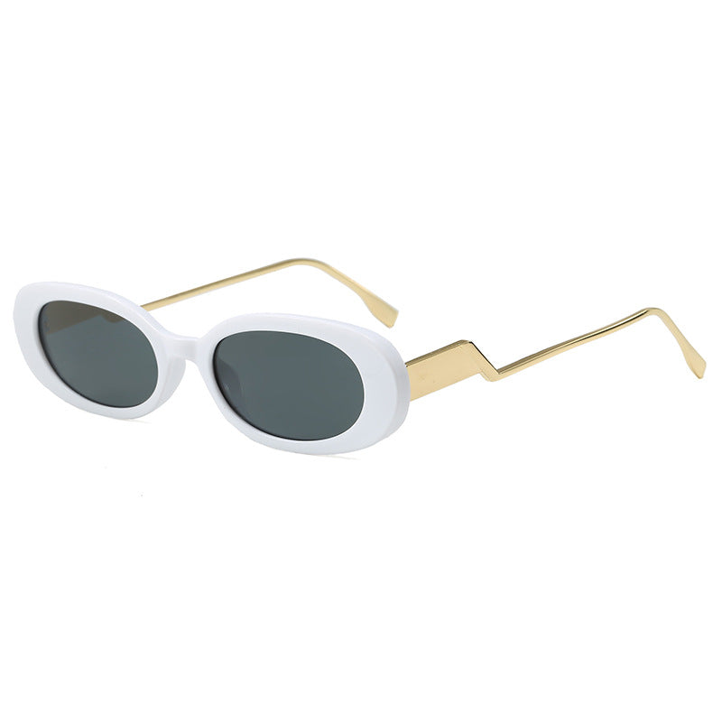 Women's retro-inspired sunglasses with contemporary design and striking frame Bowlift