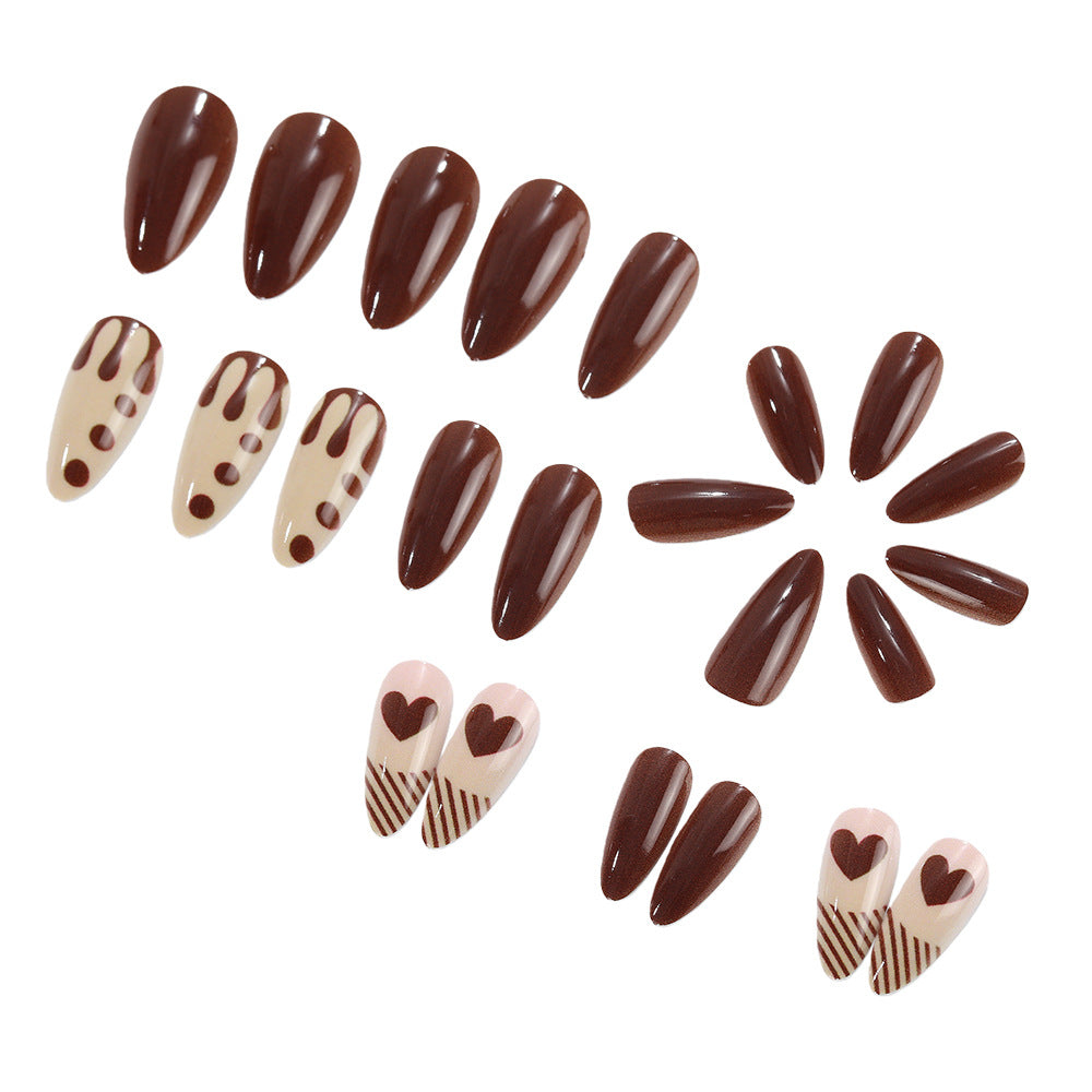 Artificial nails with creative heart and chocolate designs Bowlift