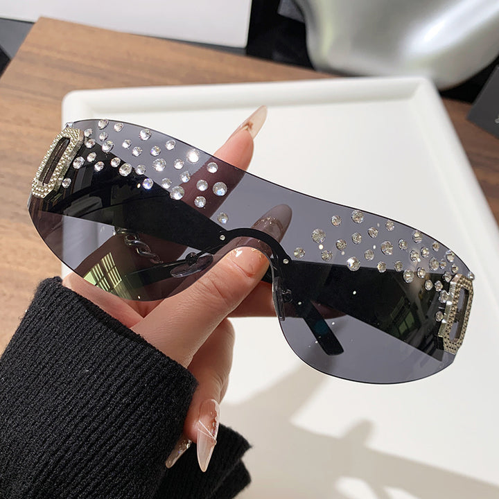 Women's Glamorous Sunglasses with Glitter Accents Bowlift