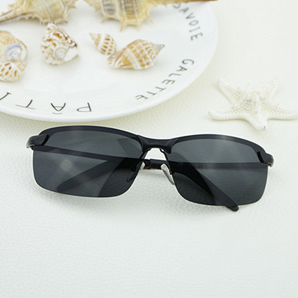 Ladies sporty sunglasses with switchable lenses Bowlift