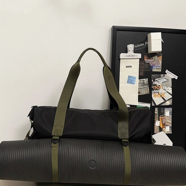 Spacious sports and travel bag with water-repellent material Bowlift