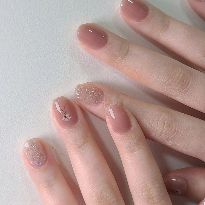 Glamorous nail designs Bowlift