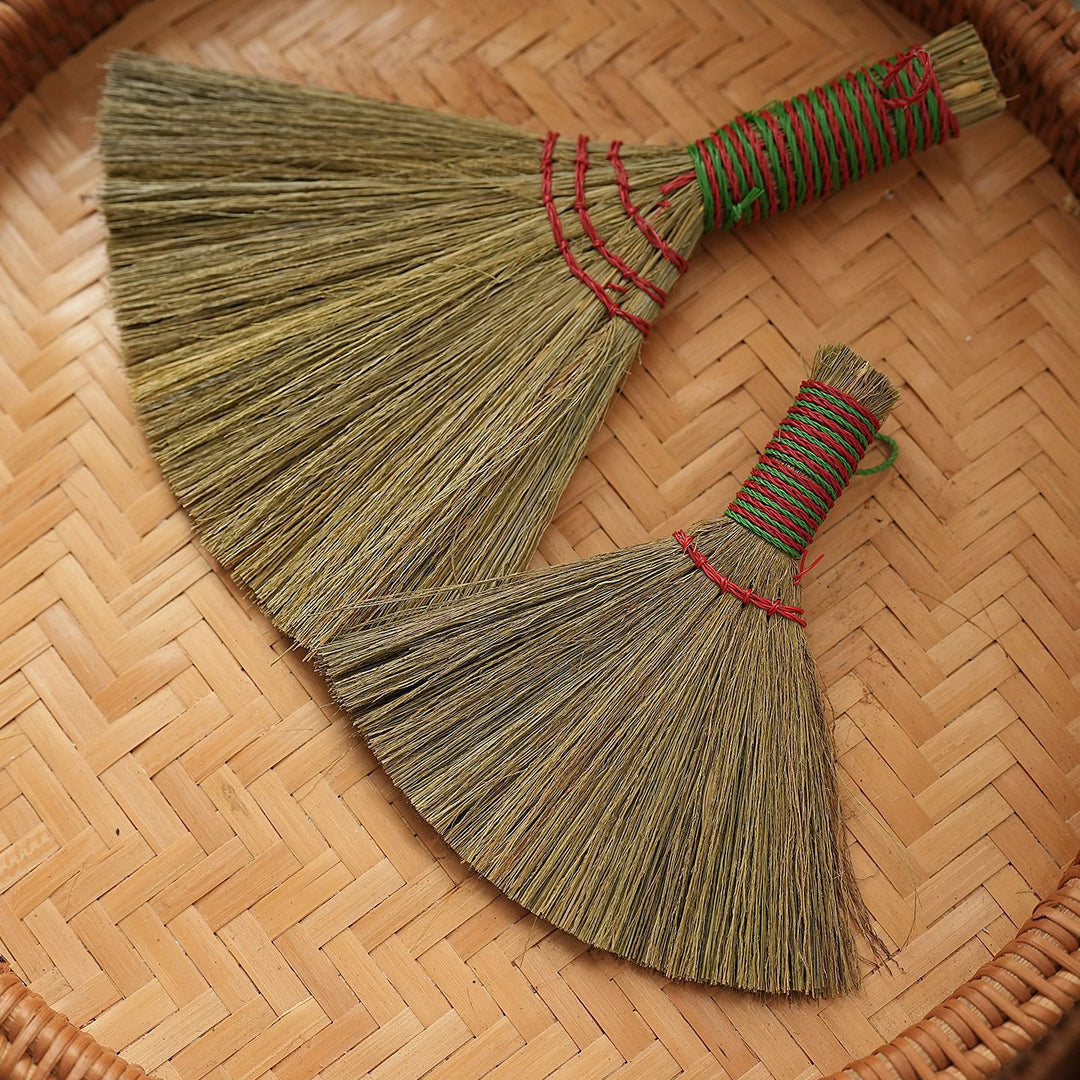 Women's Hand-Woven Broom Bowlift