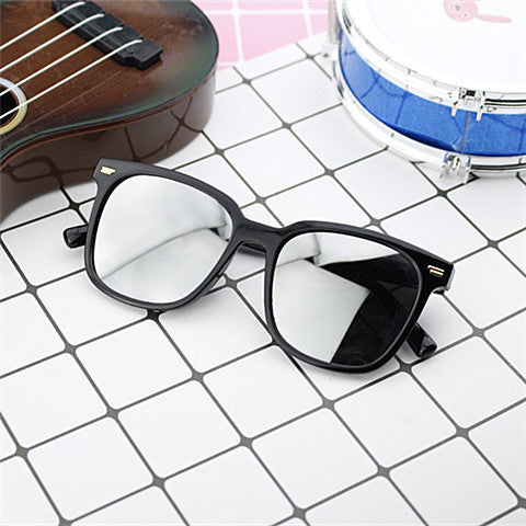 Women's fashionable oversized sunglasses with square frame and UV protection Bowlift