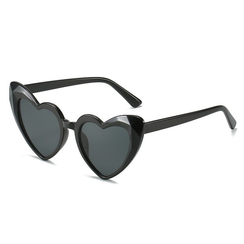 Ladies Heart-Shaped Sunglasses in Innovative Design Bowlift