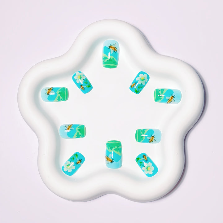 Nature-Inspired 3D Nail Art Bowlift
