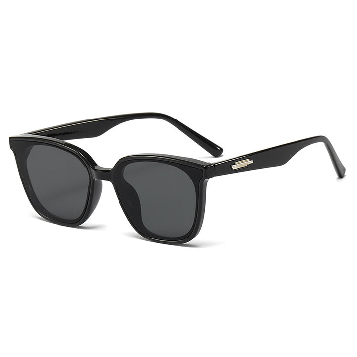 Ladies stylish sunglasses with robust and modern design Bowlift
