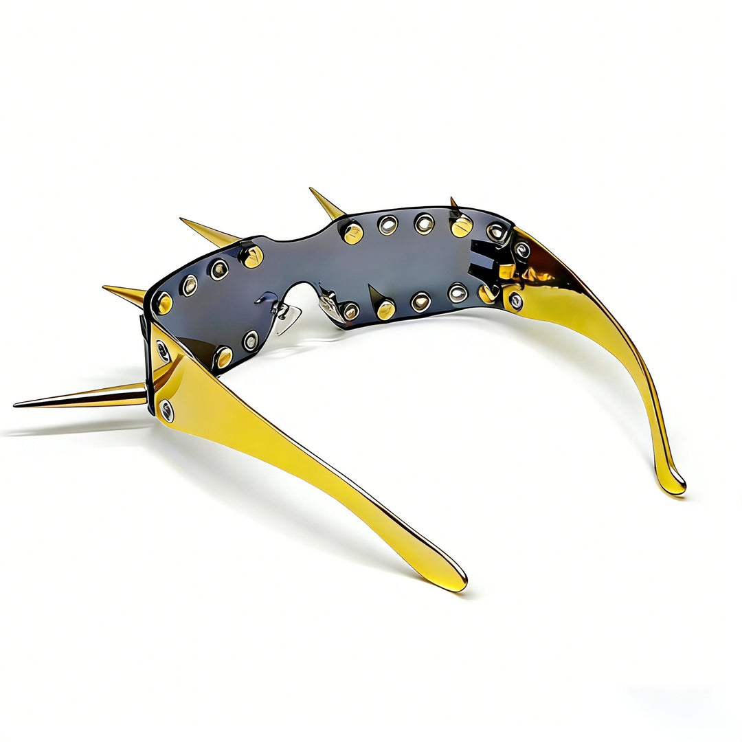 Women's Sporty Sunglasses with Eye-Catching Design and Spikes Bowlift