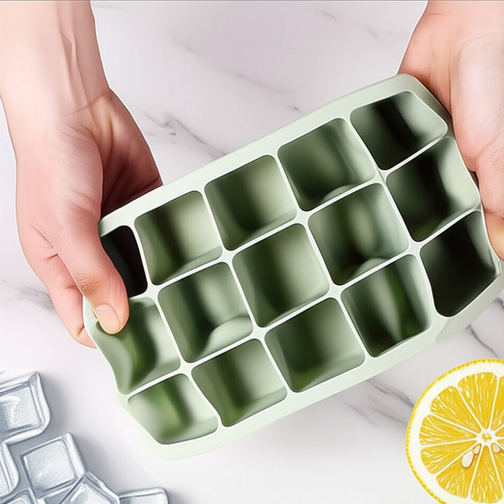Silicone ice cube tray with practical storage box Bowlift