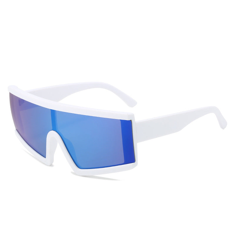 Women's sporty sunglasses with wide, scratch-resistant lens and UV protection Bowlift
