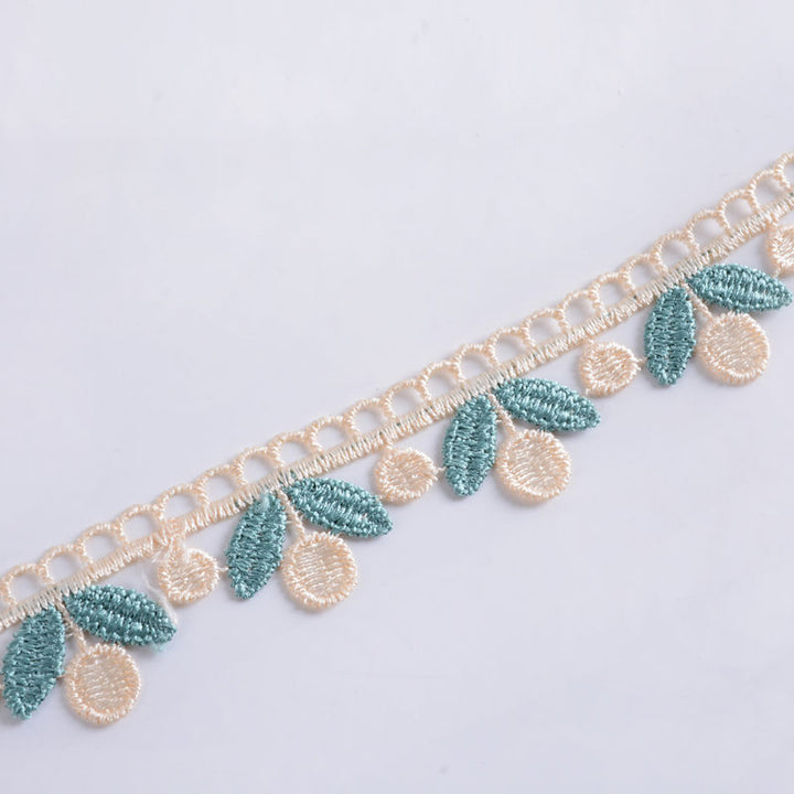 More elegant lace ribbon Bowlift