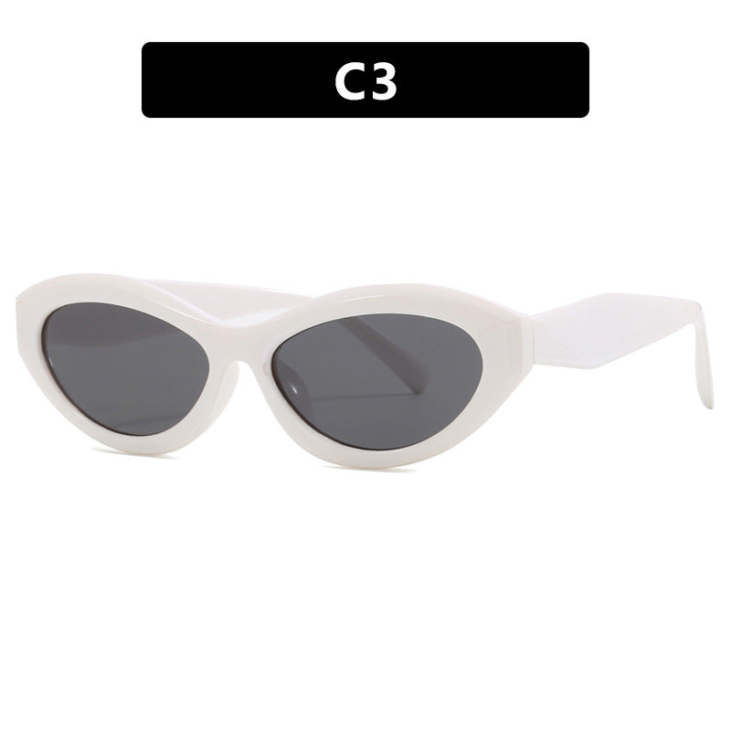 Ladies Cat-Eye Sunglasses with Stylish Frame Bowlift