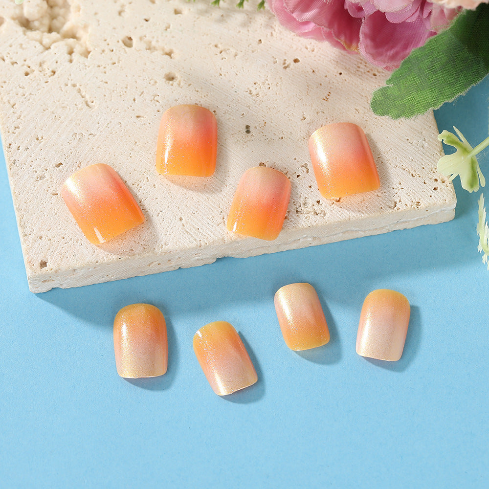 Artificial nails in elegant gradient Bowlift